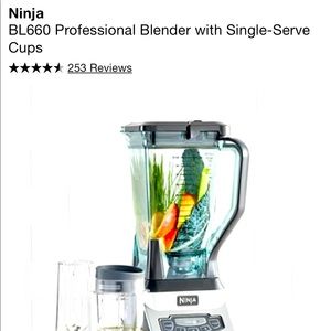 Ninja Professional-blender w/2 individual cups.